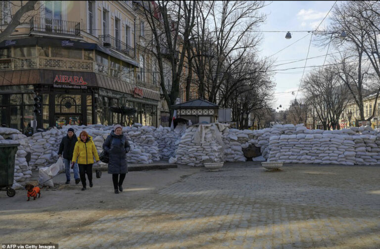 Ukraine civilians poisoned Russian Military;2 dead 28 hospitalized