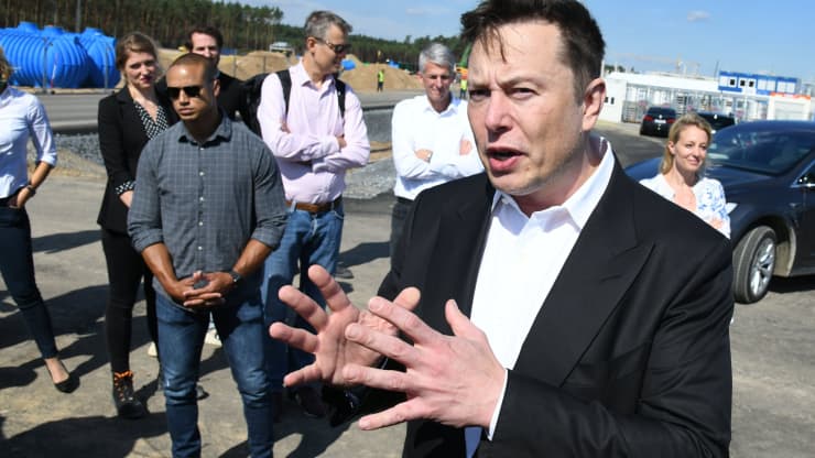 Twitter poised to agree $46.5bn takeover with Elon Musk, reports sa