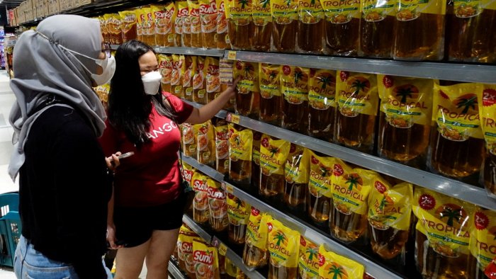 Indonesia’s palm oil export ban sparks concern over global food prices
