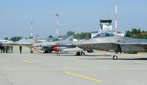 Poland offers to protect Slovak airspace