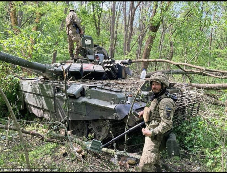 British Brimstone missiles blow up pair of Russian tanks on the battlefield in Ukraine