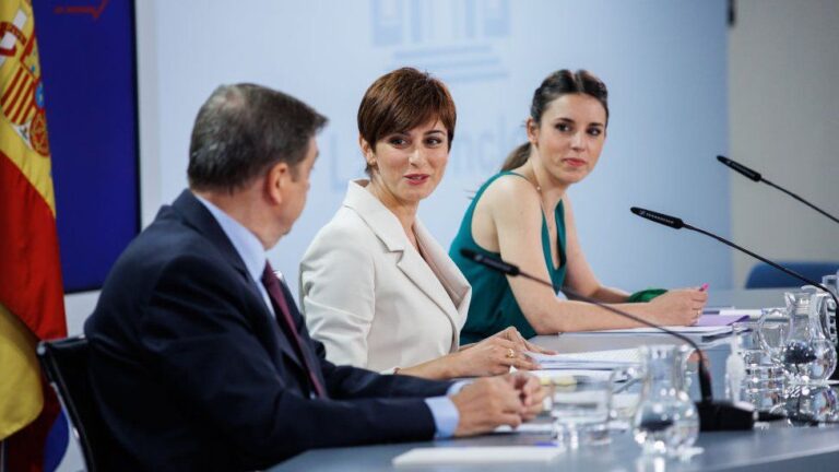 Spain to allow girls over 16 to opt for abortions