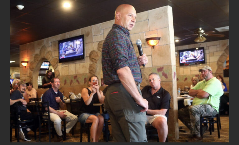 Pennsylvania Governor race divides Republicans, unites Dema
