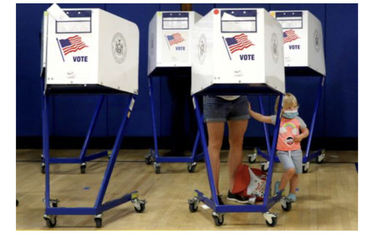 New York approves congressional map,throwing Democrats in to disarray