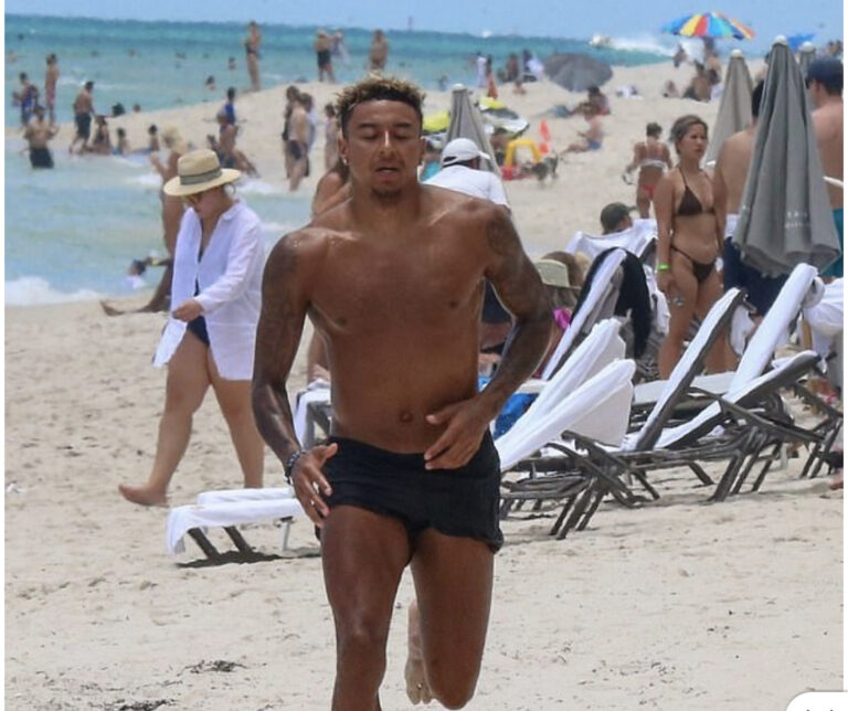 Shirtless Jesse Lingard shows off his muscular physique at Miami Beach
