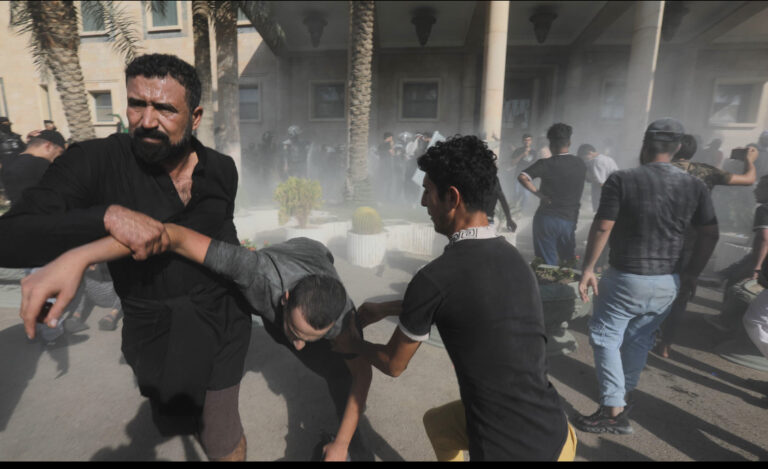 Deadly violence in Baghdad after leading cleric Moqtada al-Sadr says he is quitting politics