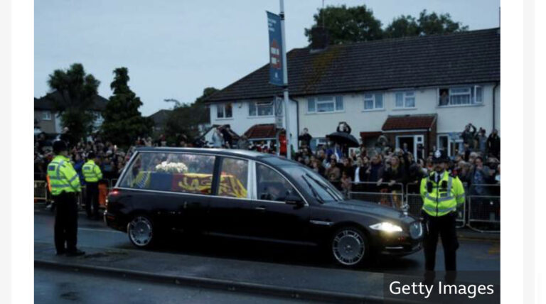 Government warns of 30-hour queues to see Queen’s coffin