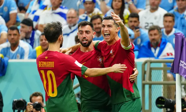 Portugal advances to the round of 16 after Bruno Fernandes defeats Uruguay twice