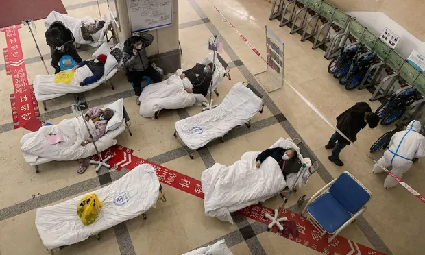 China Covid: More than 500,000 cases a day