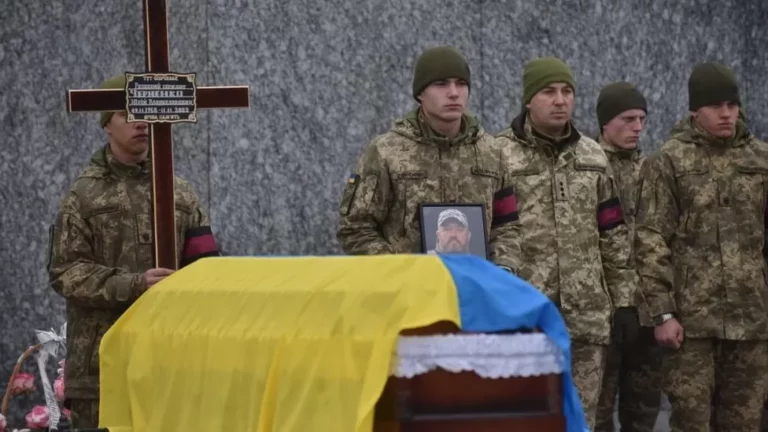 Ukraine war:Up to 13,000 battle casualties, according to Zelensky’s assistant