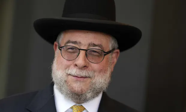 Chief Rabbi in exile advises Jews to leave Russia as soon as they can