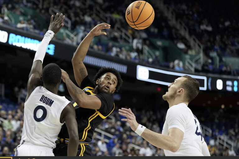 Xavier beats Pittsburgh 84-73 