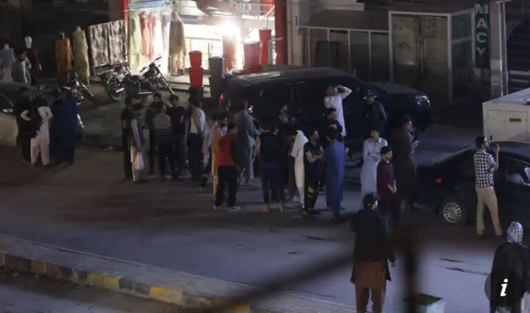 Earthquake of 6.5m hit Afghanistan and Pakistan;11 death 2000 injured