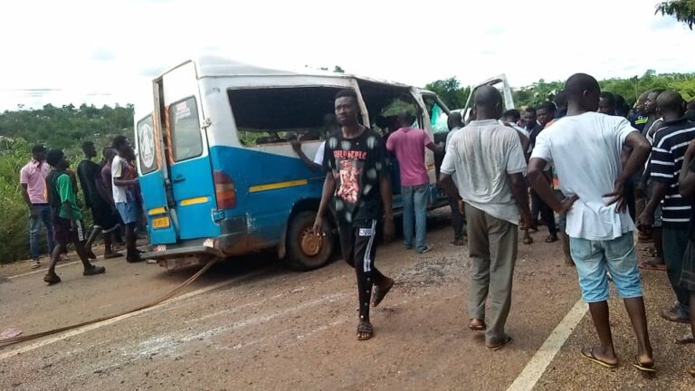 One Killed, Several Injured As Sprinter carrying Mourners Crashes At Sehwi Afere, W/N