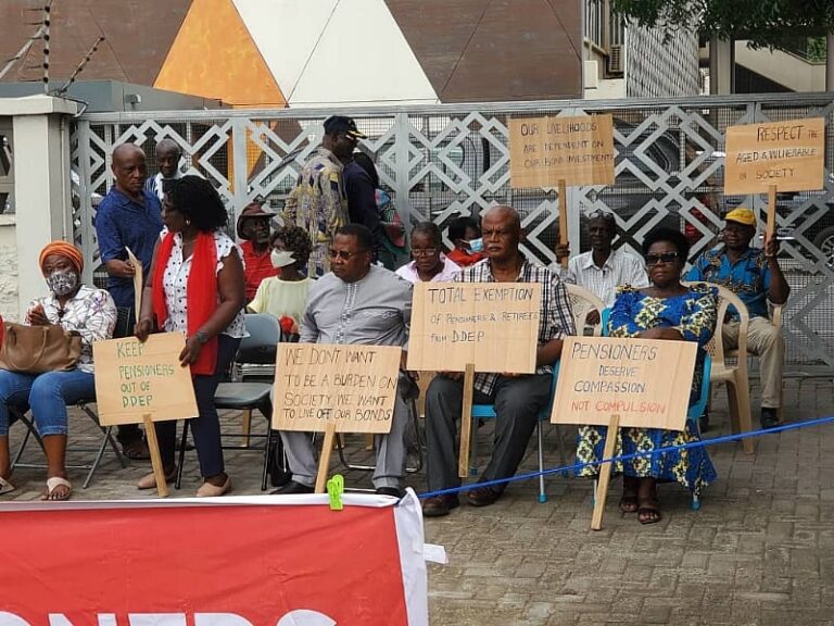 Pensioner Bondholders Suspend Picketing Finance Ministry After Reaching Payment Agreement With Government