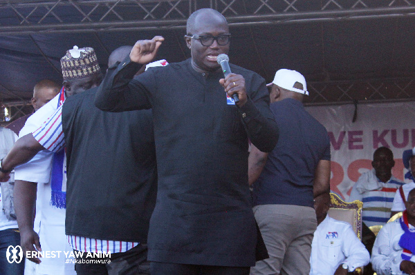 Ernest Yaw Anim Sworn In As MP For Kumawu