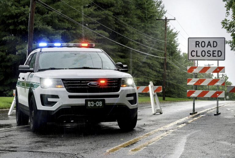 USA endures extreme weather conditions; children missing