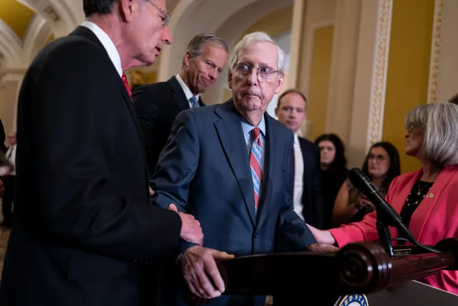 U.S Senator Mitch ‘freezes’ again