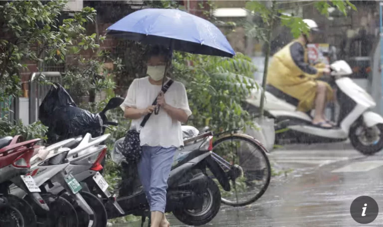 Typhoon Haikui: Taiwan evacuates thousands, as storm approaches
