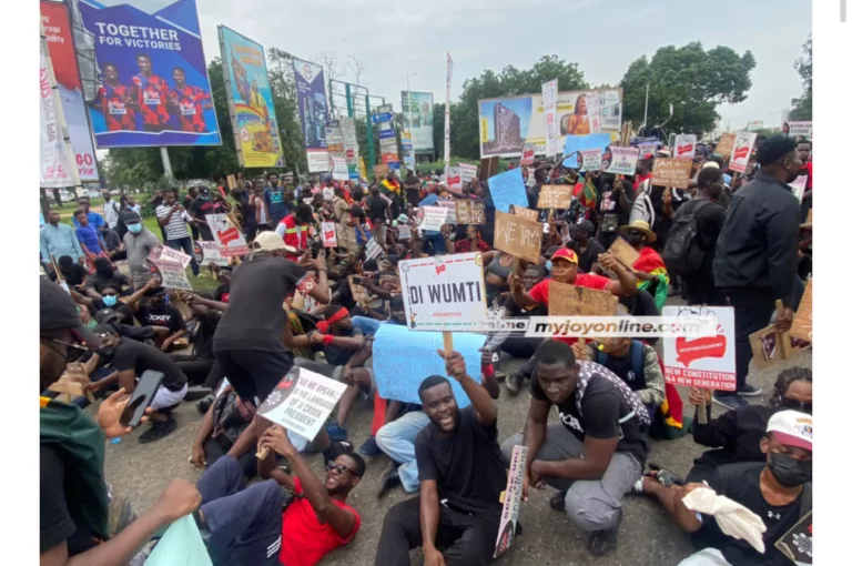 Photos and videos of #OccupyJulorbiHouse day 3 protest