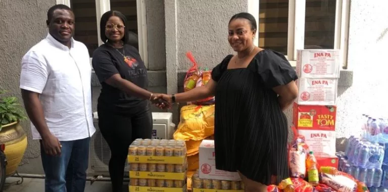 Akosombo Dam Spillage: Dzata Foundation’s CEO Donates GH¢10k, Other Items To Victims