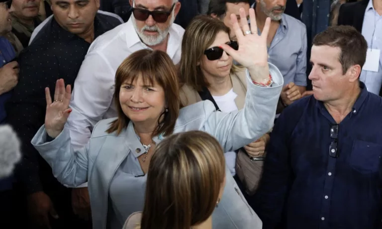 Argentina’s Peronists seal election run-off with libertarian Milei