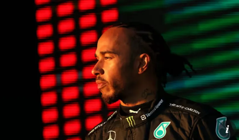 Lewia Hamilton switch Mercedes to Ferrari