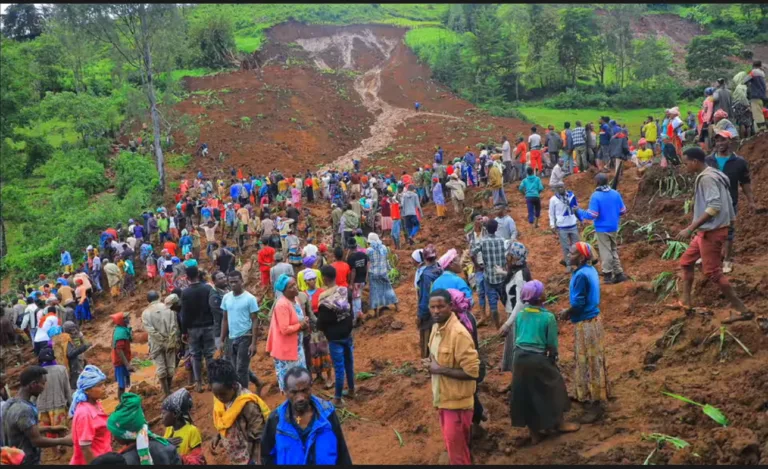 Heavy rain causes mudslides in Ethiopia leading to death of 300 people