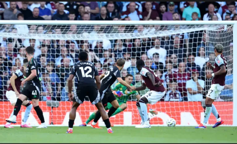 Premier League: Aston Villa 0-2 Arsenal
