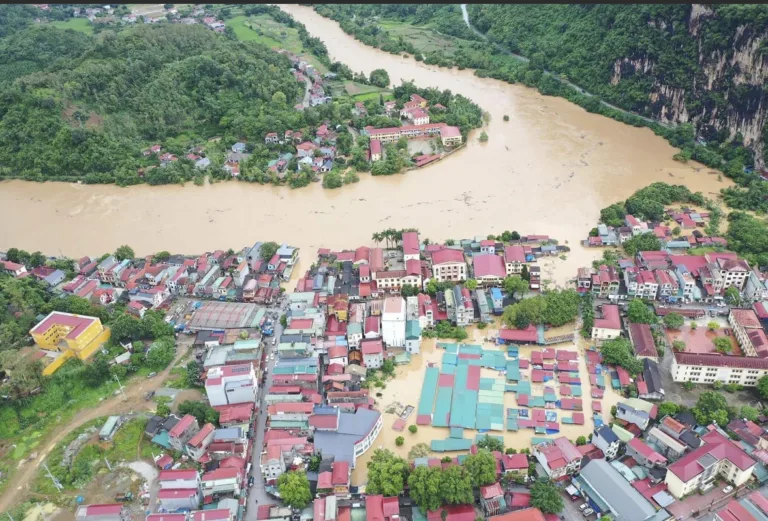 Flooding in Vietnam kills 59 and counting