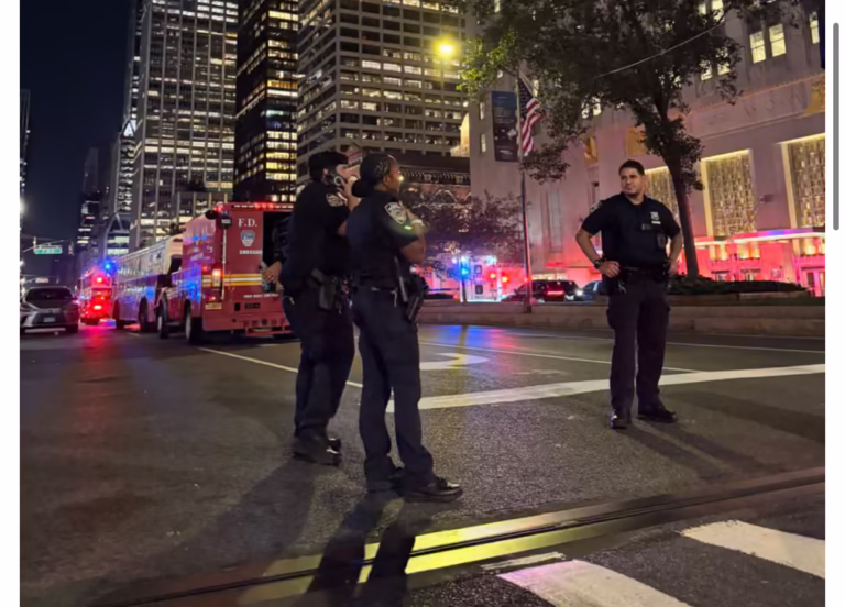 New York shooting: gunman kills four people at Manhattan skyscraper