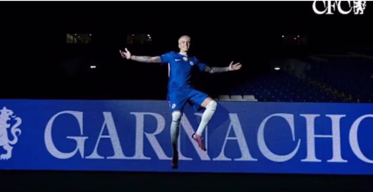 Garnacho joins Chelsea in a £40m deal