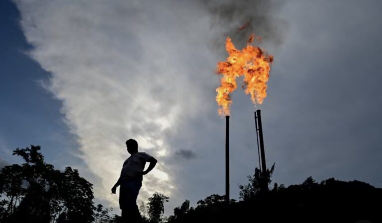 Fossil fuel projects around the world threaten the health of 2bn people – report