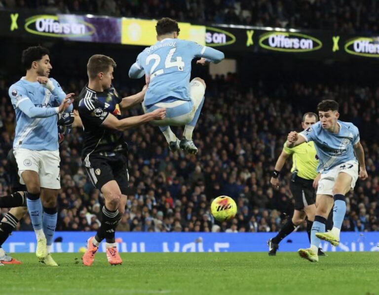 Premier League: Man City 3-2 Leeds