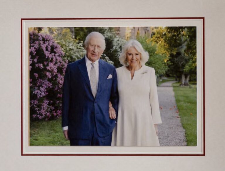 King Charles and wife unveil Christmas card for 2025