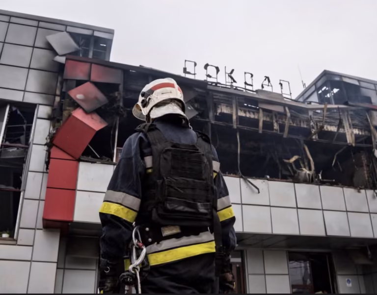 Trump says Zelenskyy ‘isn’t ready’ to accept US peace deal ahead of UK meeting with European leaders