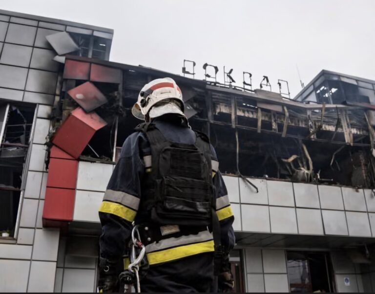 Trump says Zelenskyy ‘isn’t ready’ to accept US peace deal ahead of UK meeting with European leaders