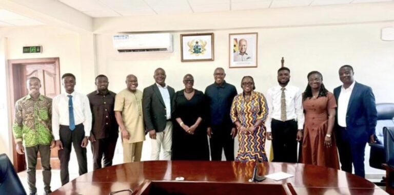 Apaak meets stakeholders to resolve UG fee hike dispute