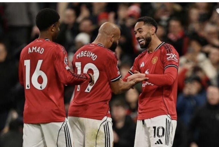 Premier League: Manchester United 2-0 Manchester City